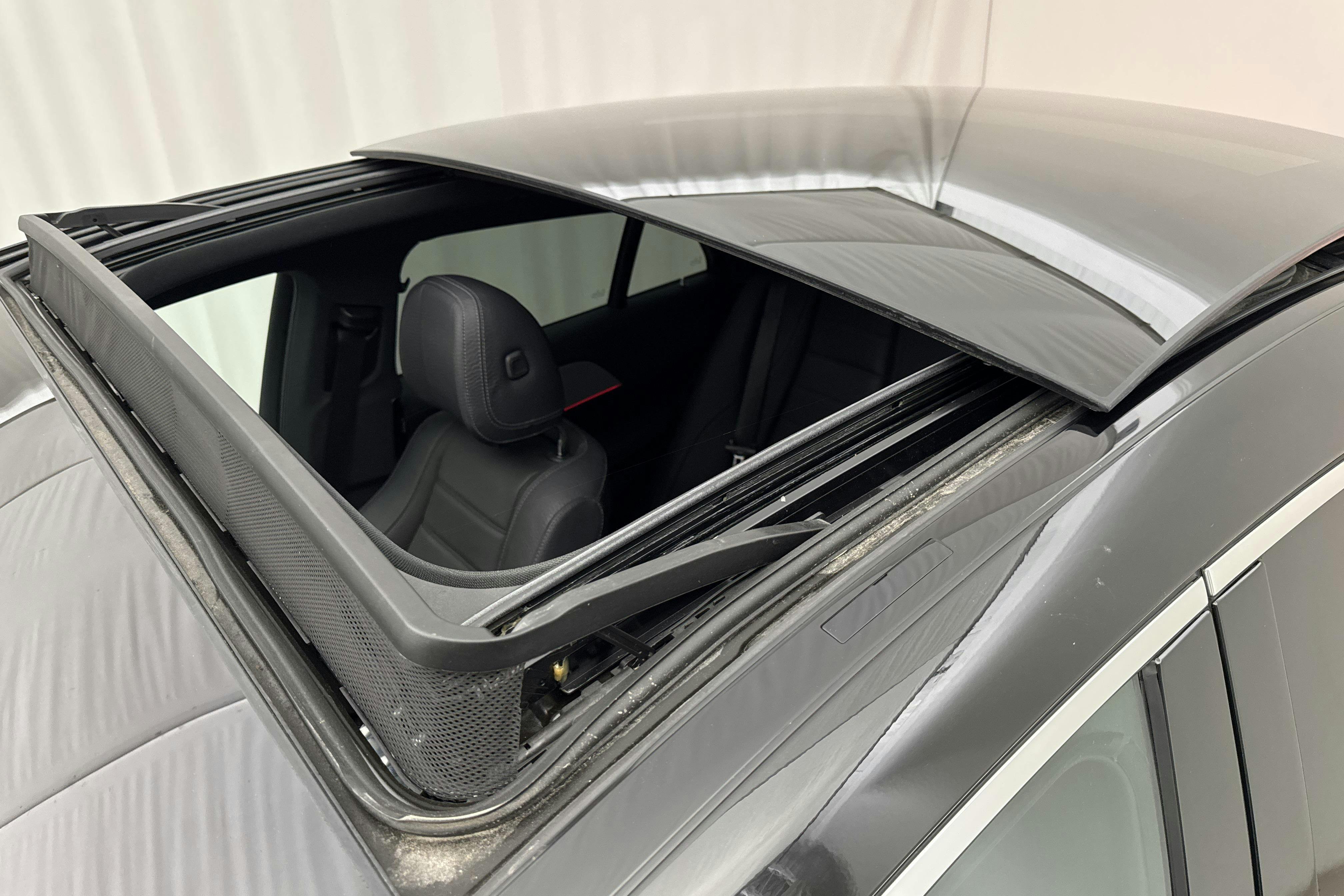 Vehicle Image 22