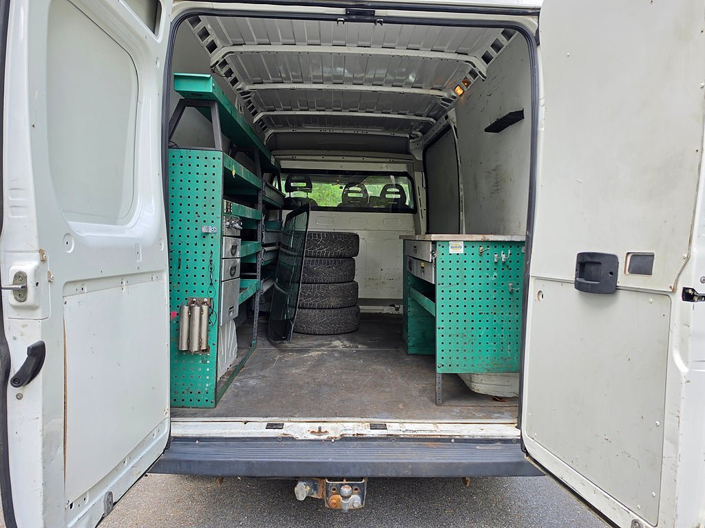 Vehicle Image 9