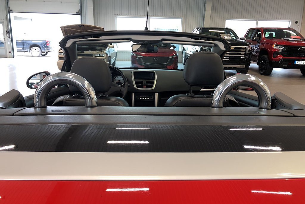 Vehicle Image 8