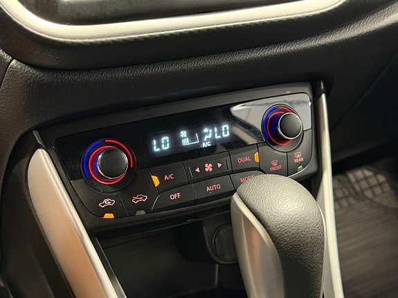 Vehicle Image 17