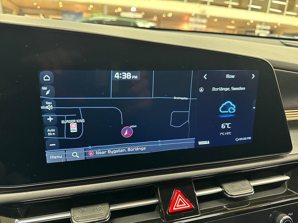 Vehicle Image 11