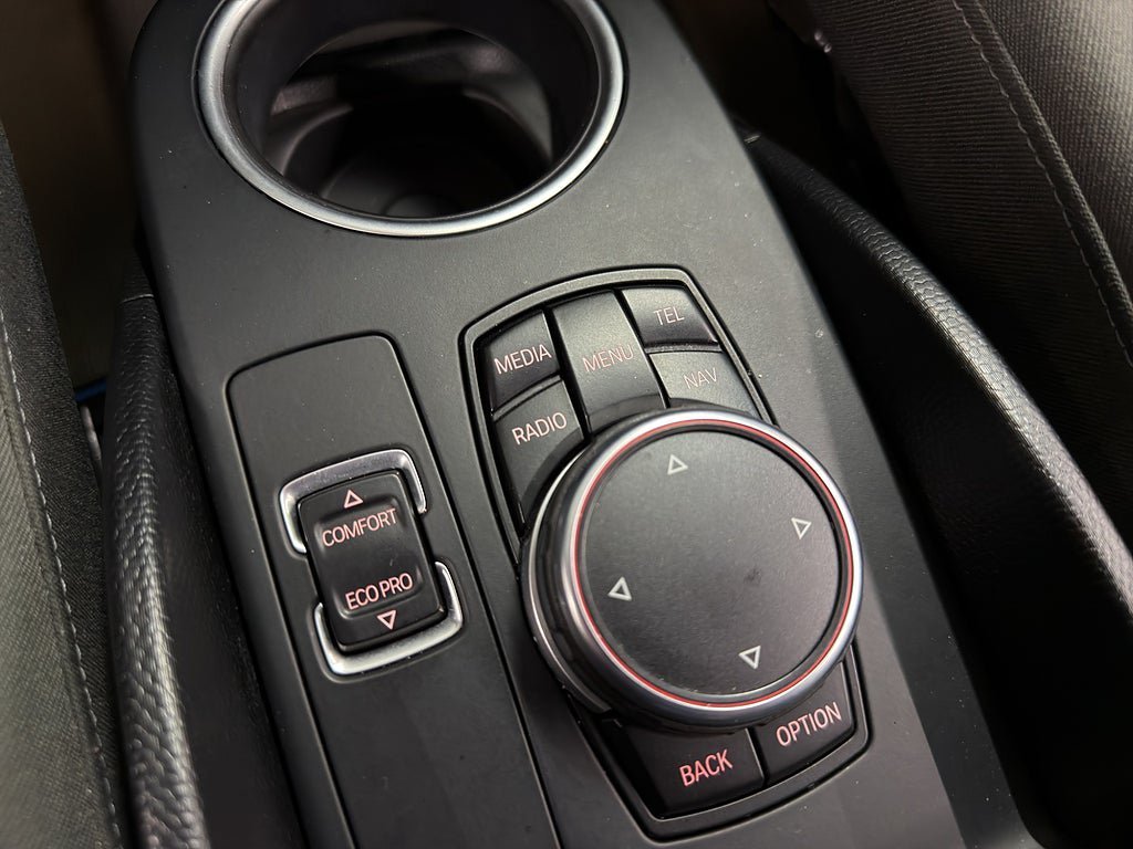 Vehicle Image 26