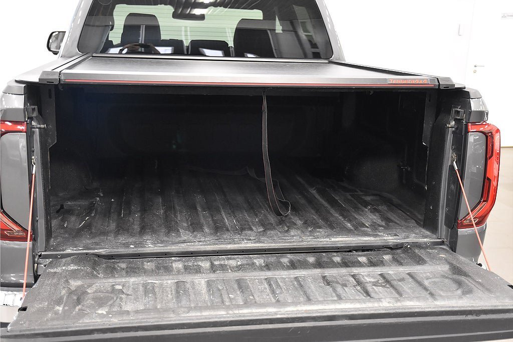 Vehicle Image 17