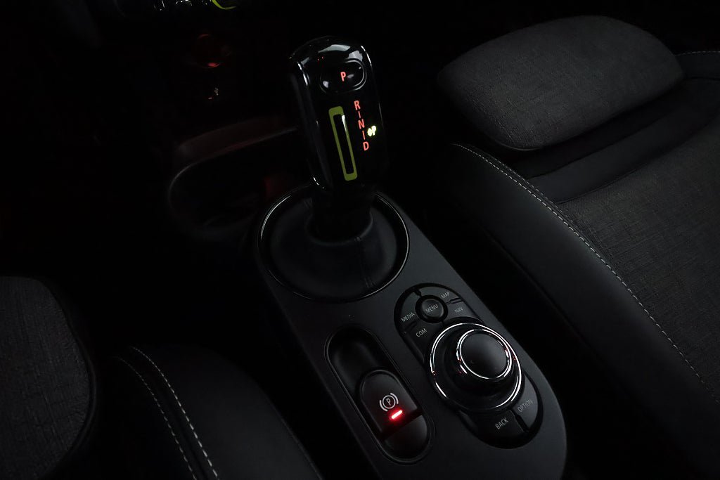 Vehicle Image 24