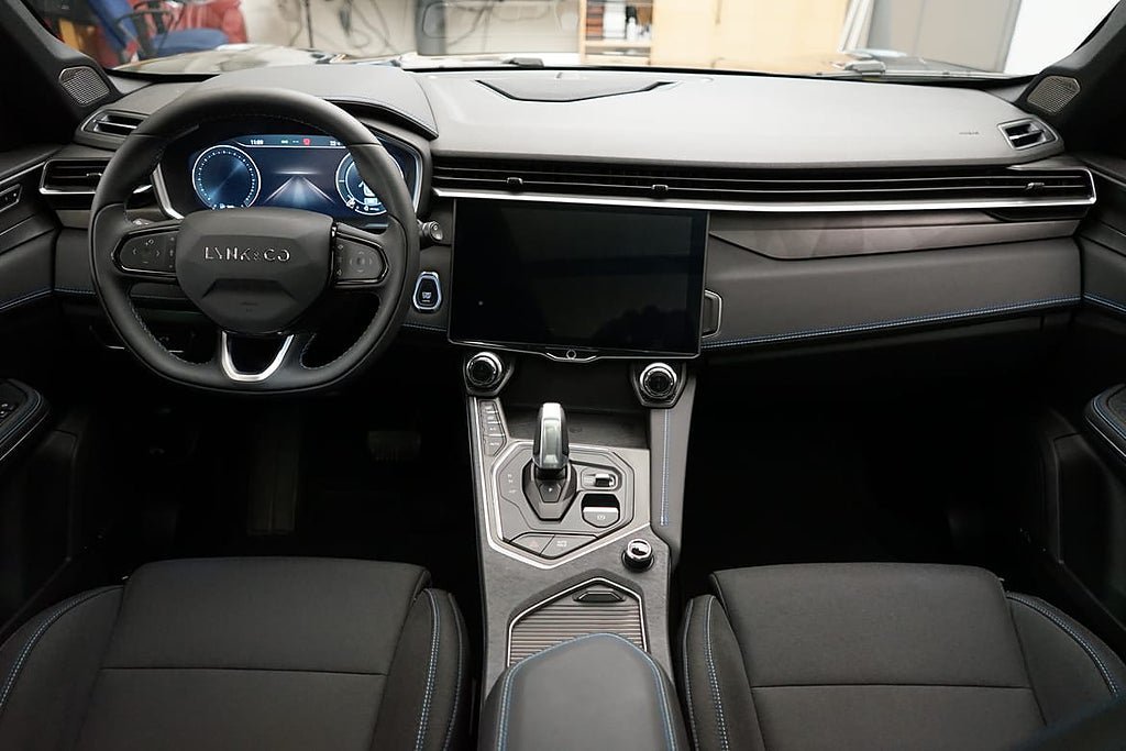 Vehicle Image 6