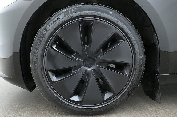 Vehicle Image 27