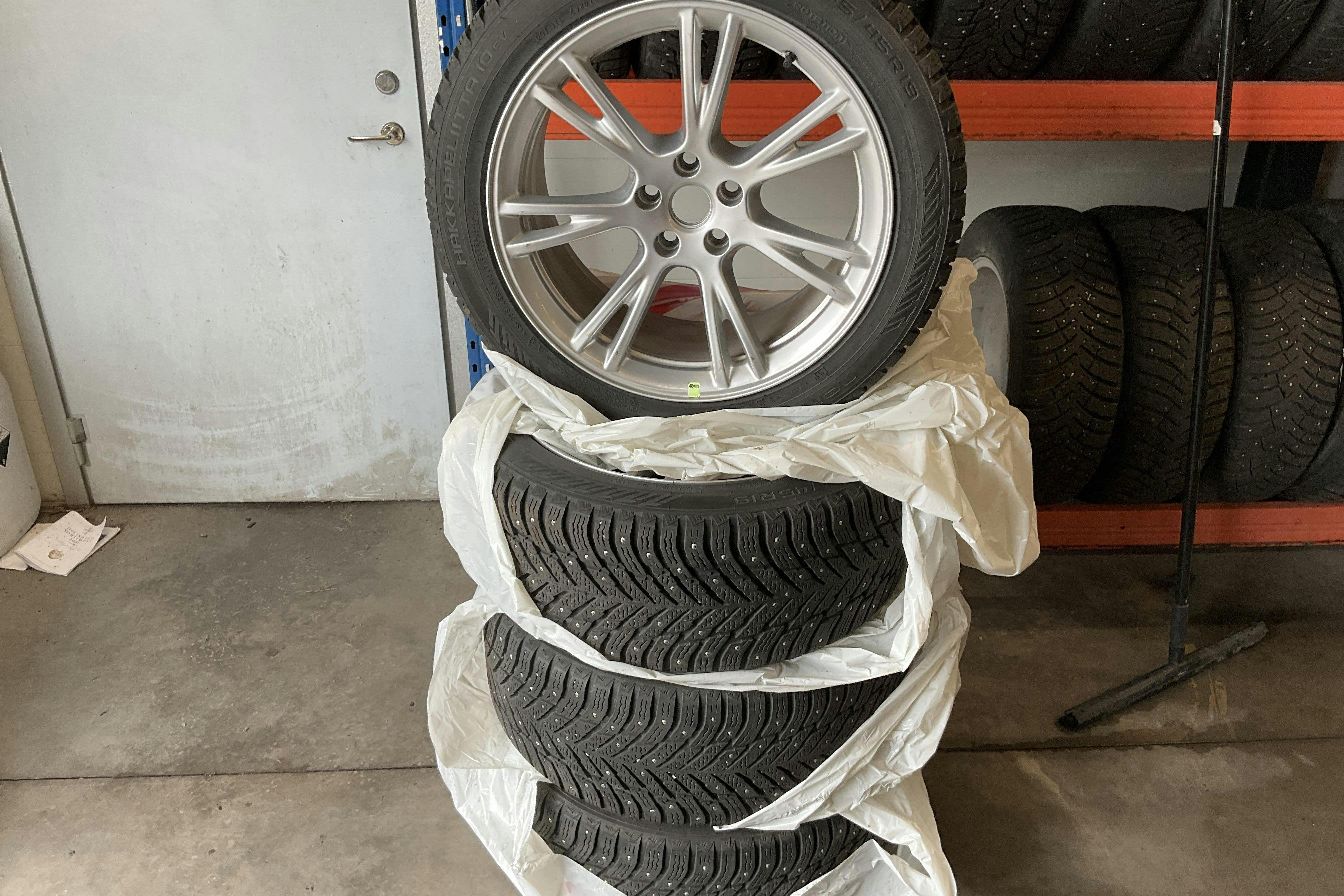 Vehicle Image 22