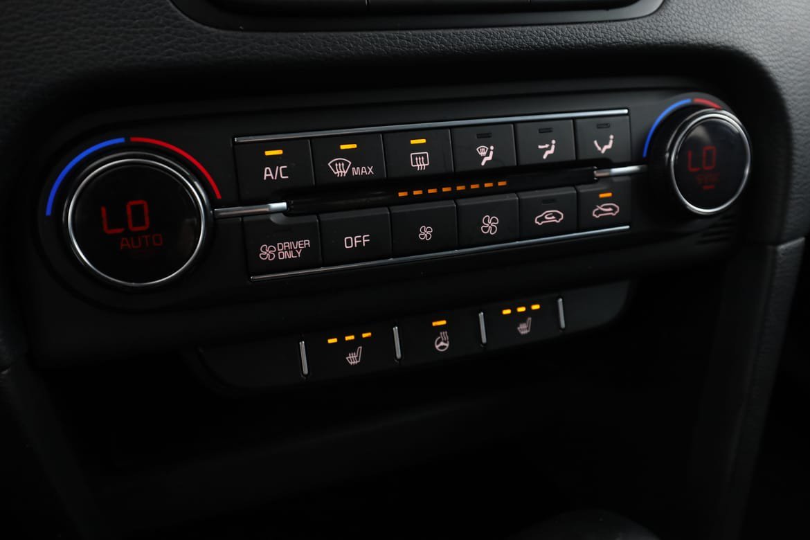 Vehicle Image 25