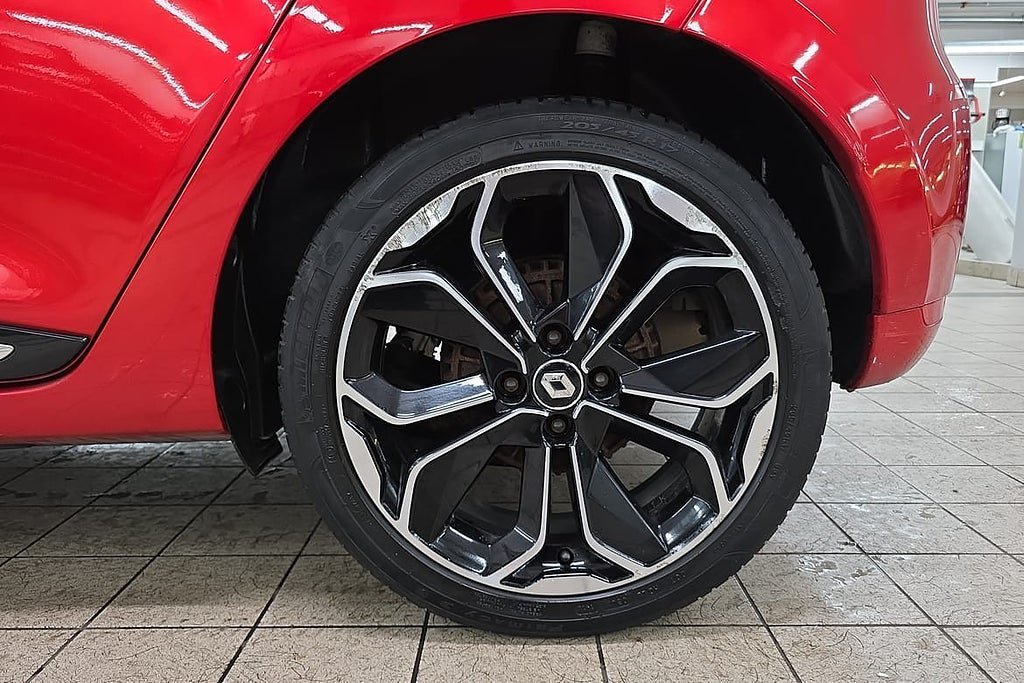 Vehicle Image 17