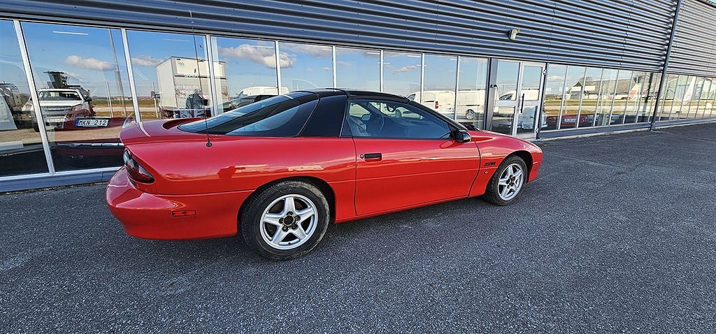 Vehicle Image 6