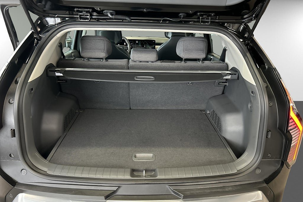 Vehicle Image 16