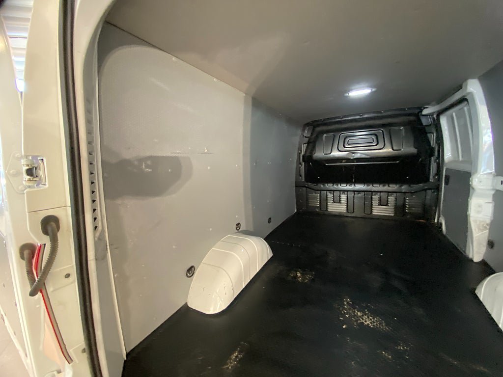 Vehicle Image 25