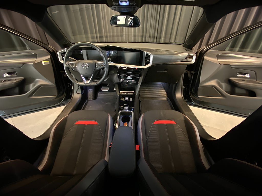 Vehicle Image 38