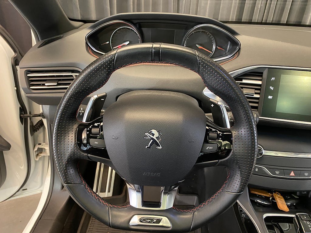 Vehicle Image 38