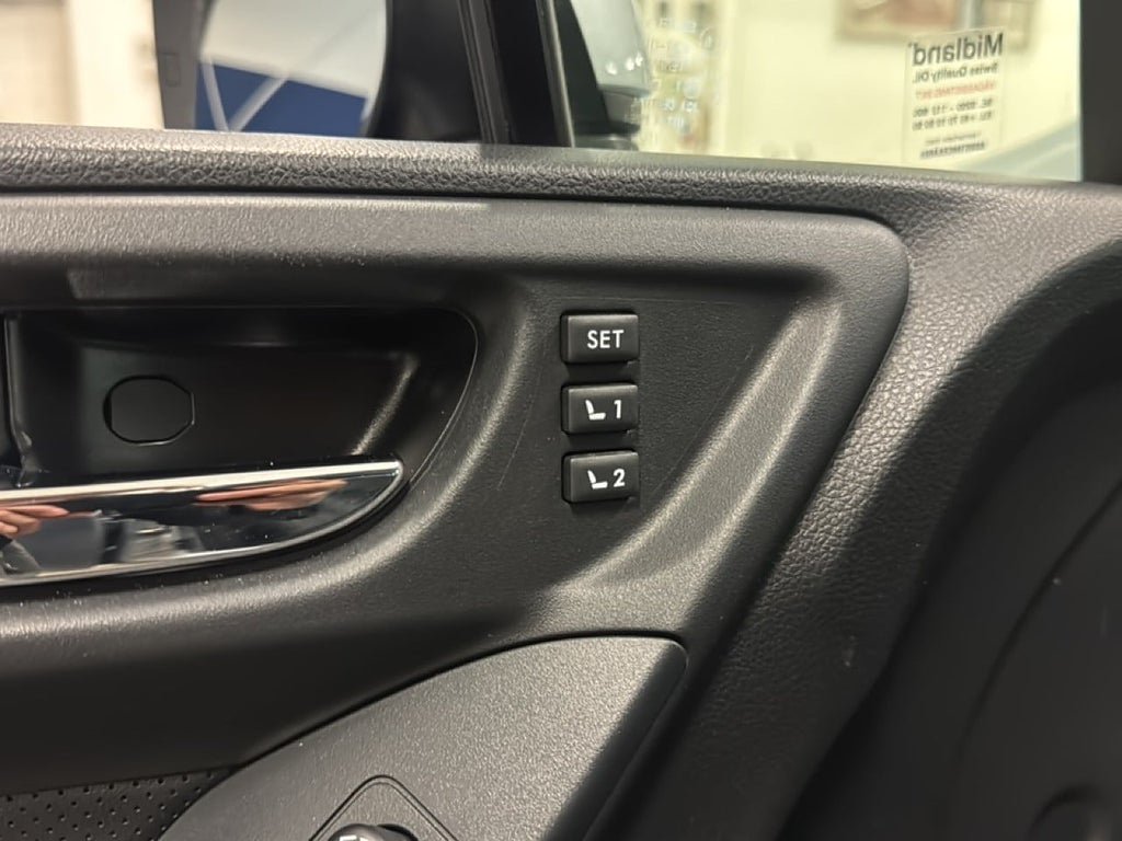 Vehicle Image 23