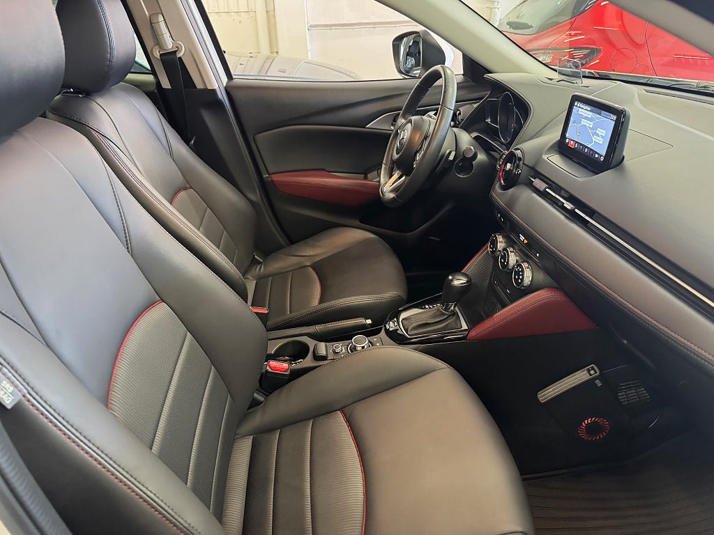 Vehicle Image 17