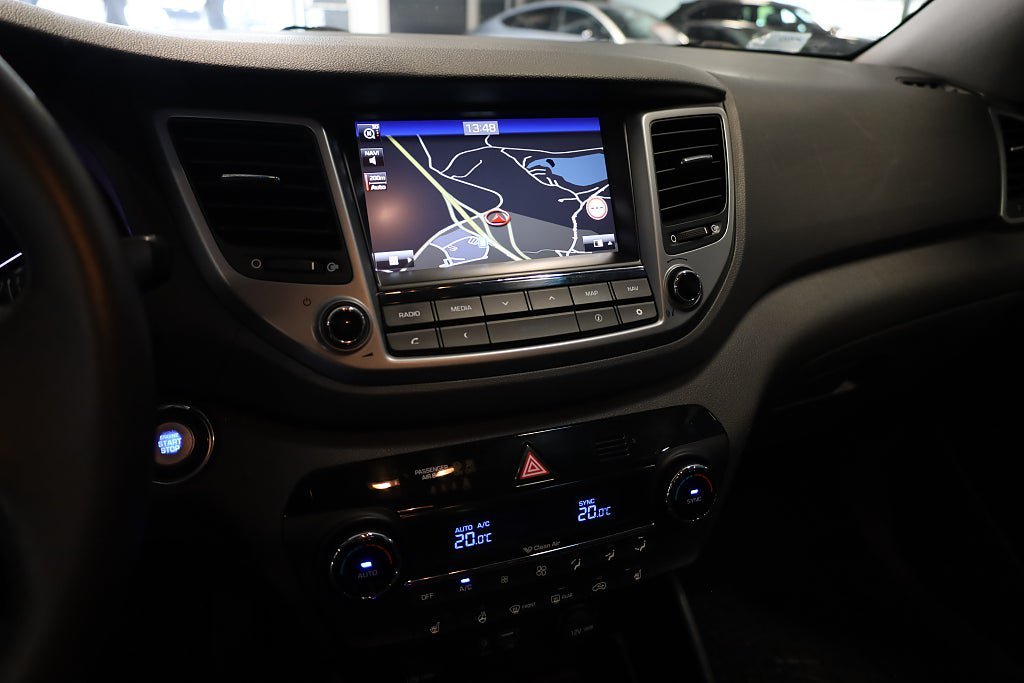 Vehicle Image 14