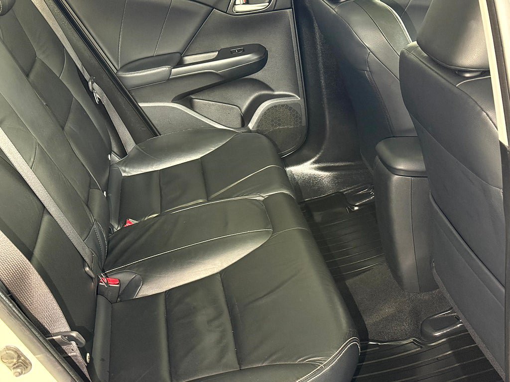 Vehicle Image 13