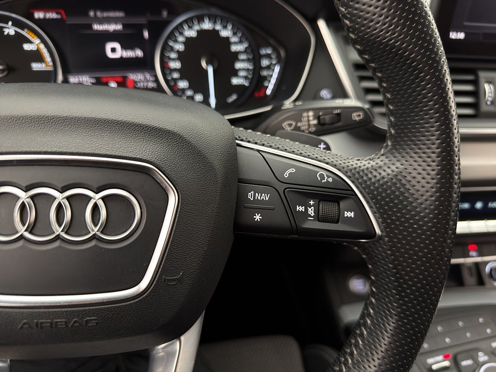 Vehicle Image 22