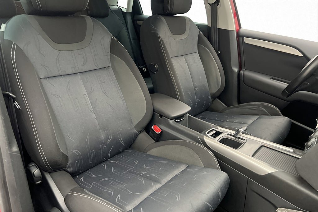Vehicle Image 25