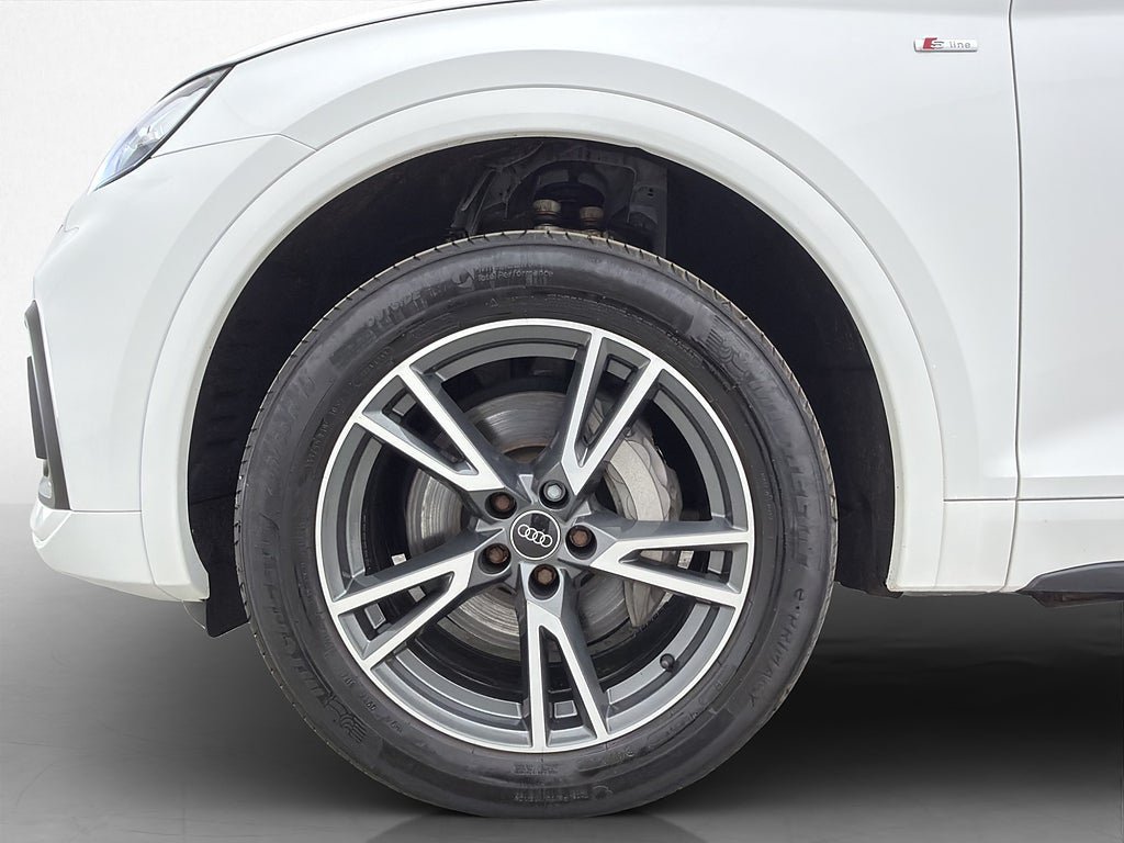 Vehicle Image 37