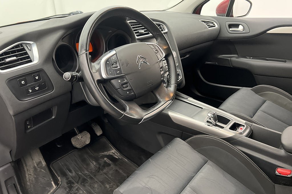 Vehicle Image 30