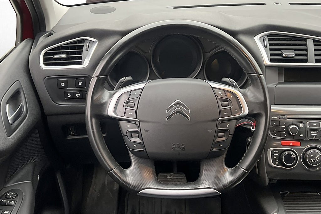 Vehicle Image 33