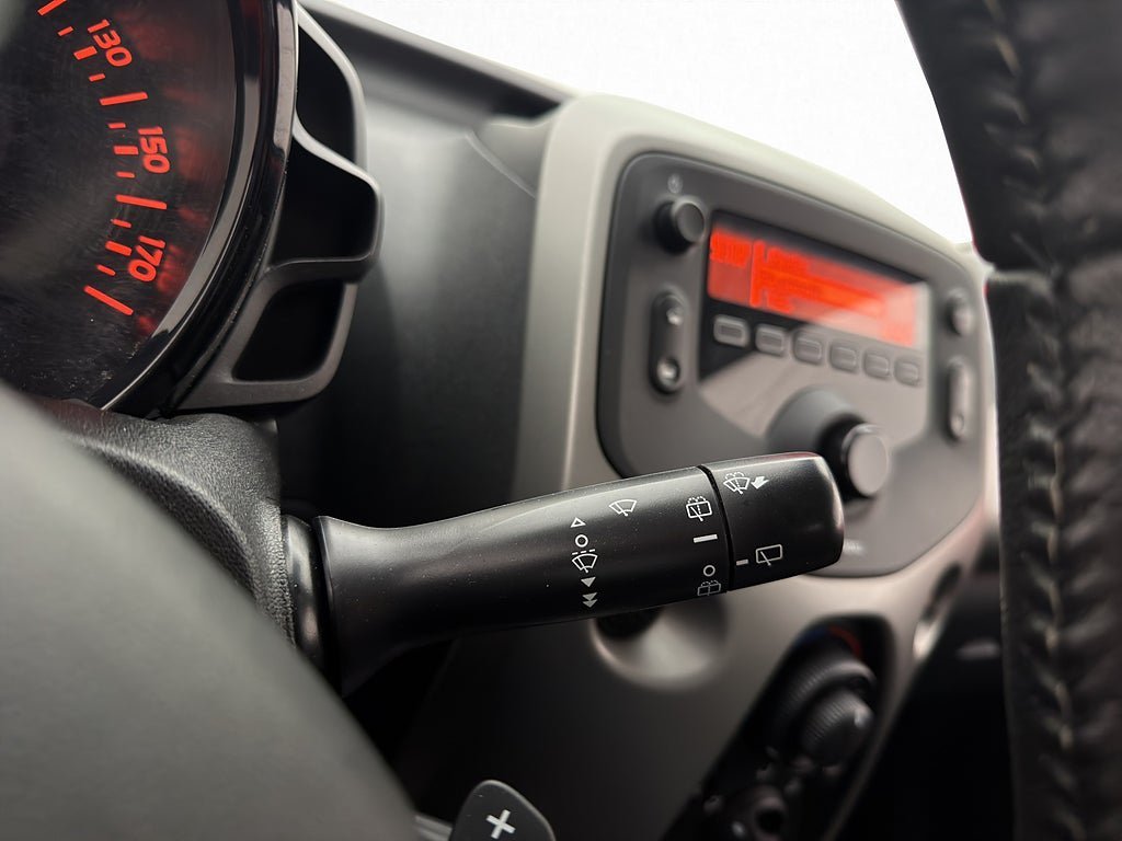 Vehicle Image 18
