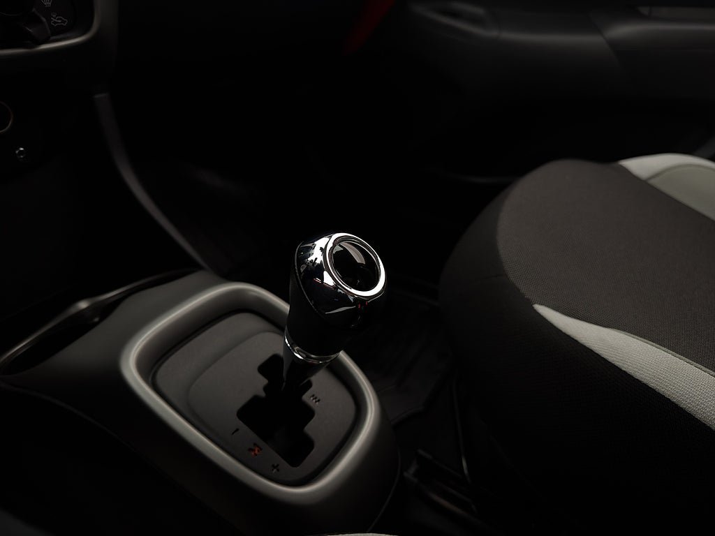 Vehicle Image 21