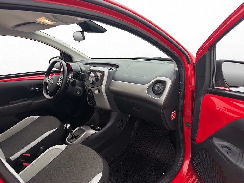 Vehicle Image 22