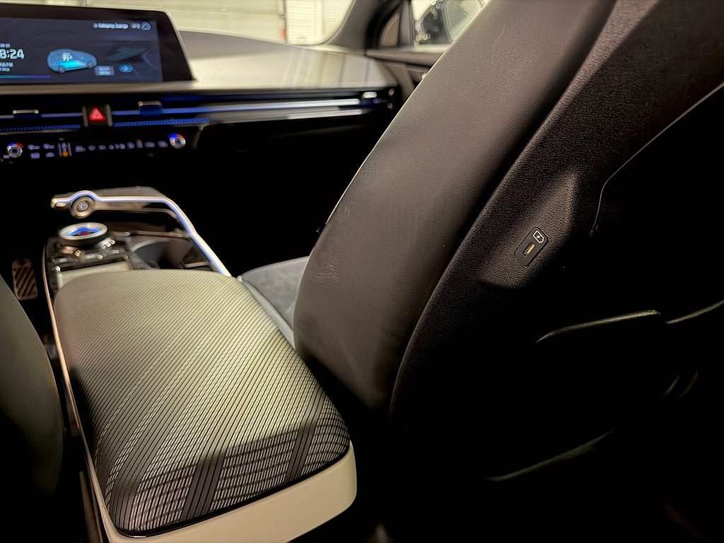 Vehicle Image 30