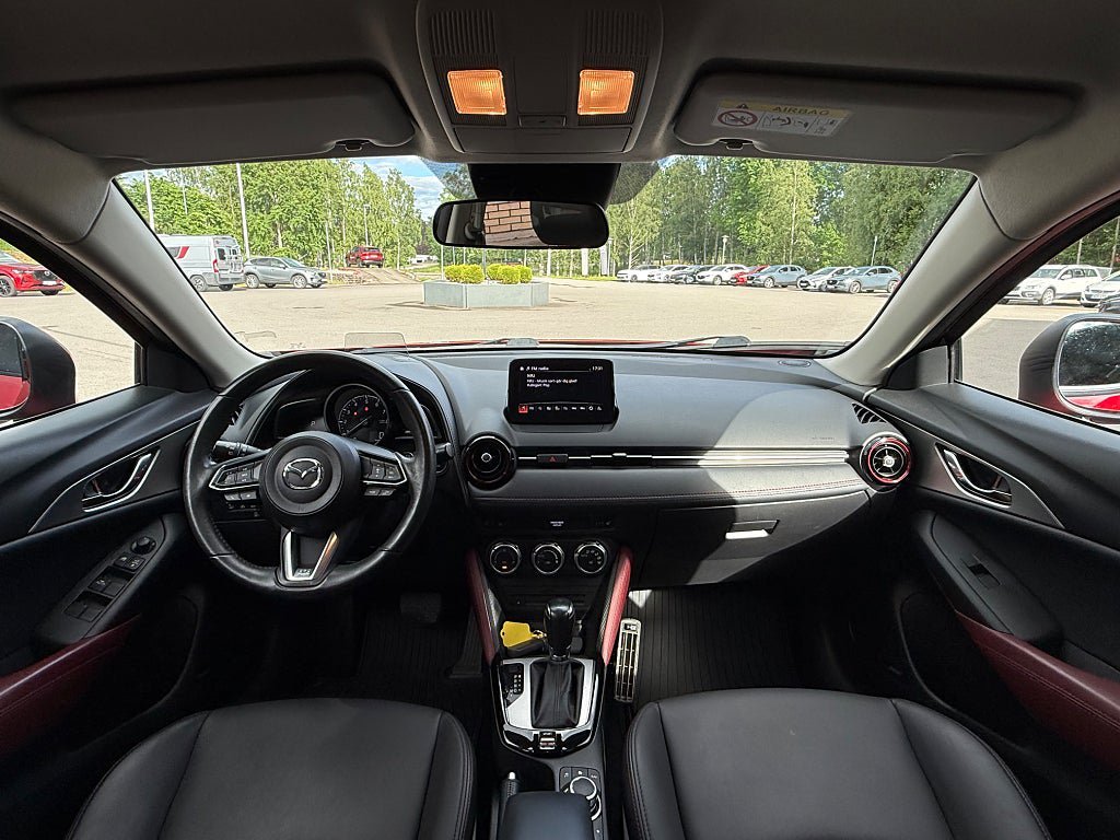 Vehicle Image 12