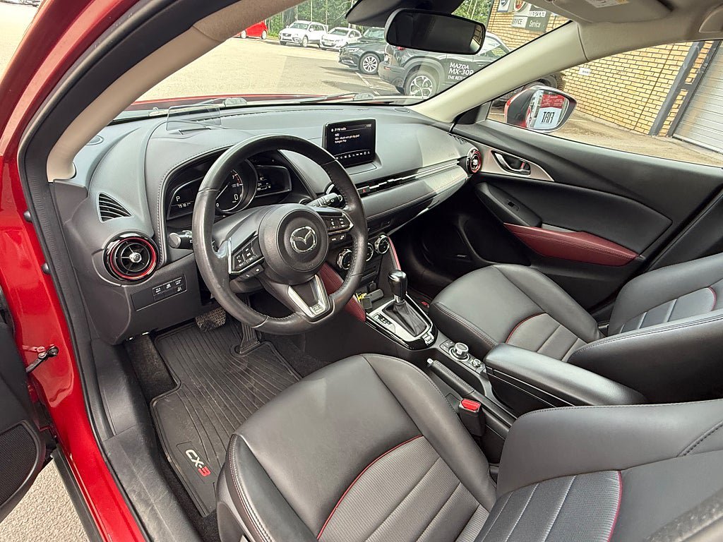Vehicle Image 13