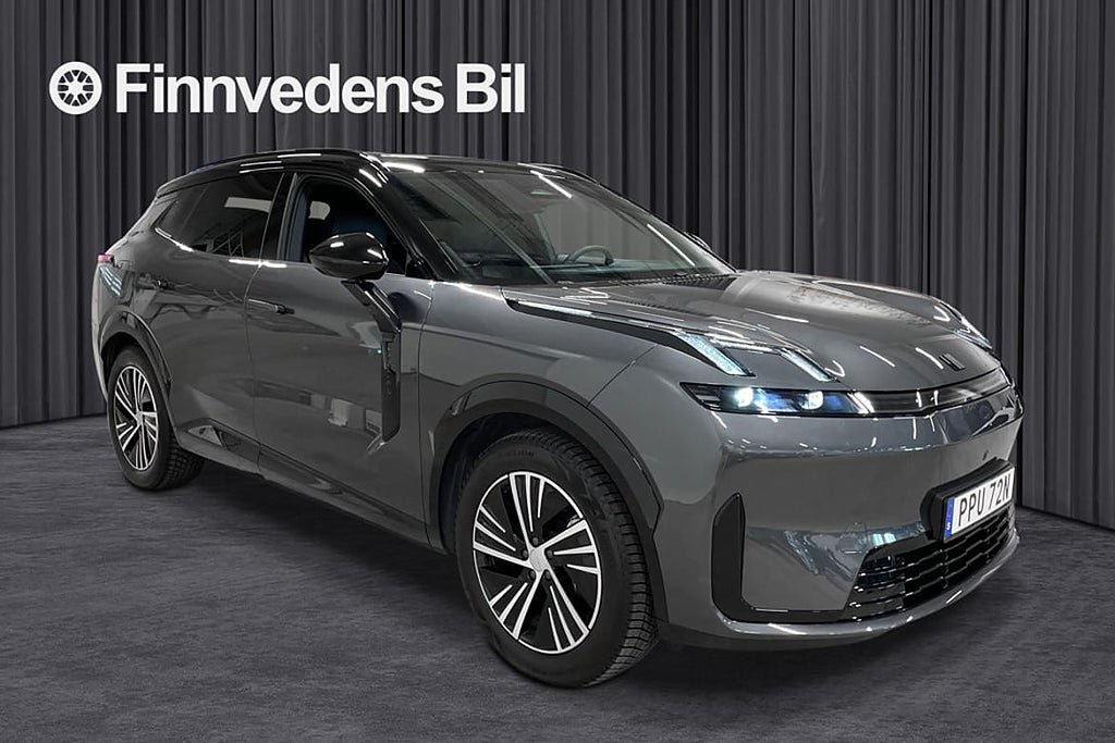 Vehicle Image 5