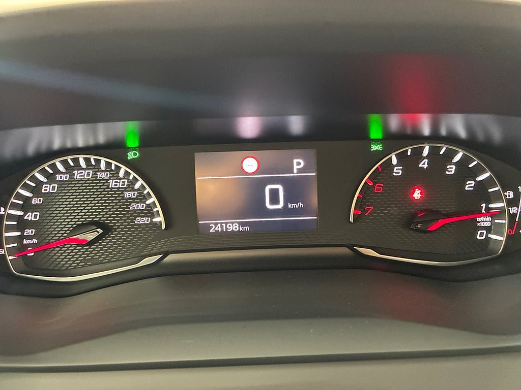 Vehicle Image 12