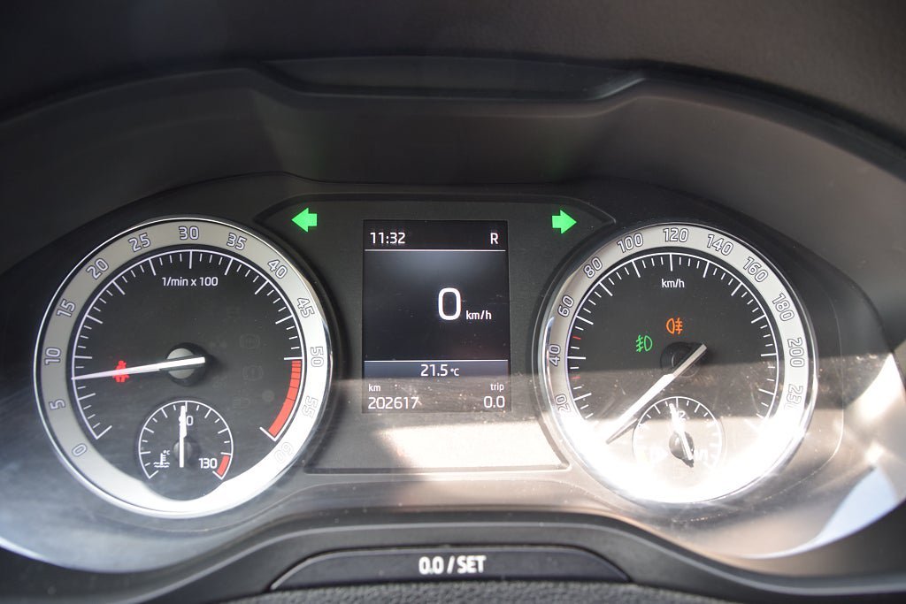 Vehicle Image 19