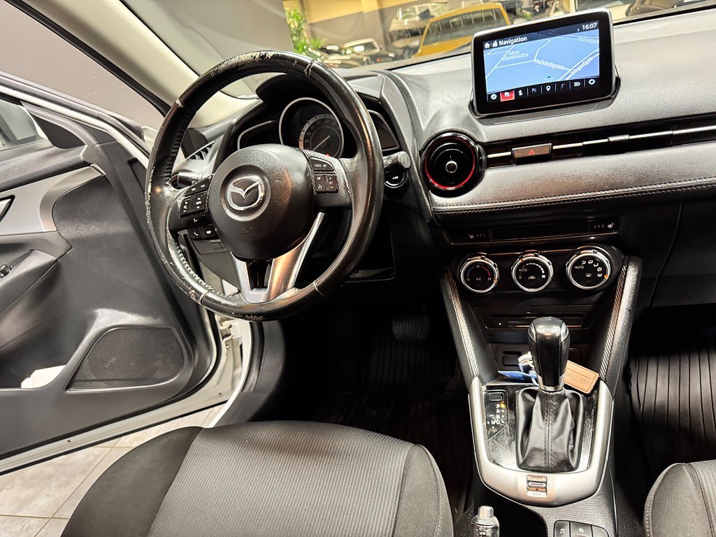 Vehicle Image 12