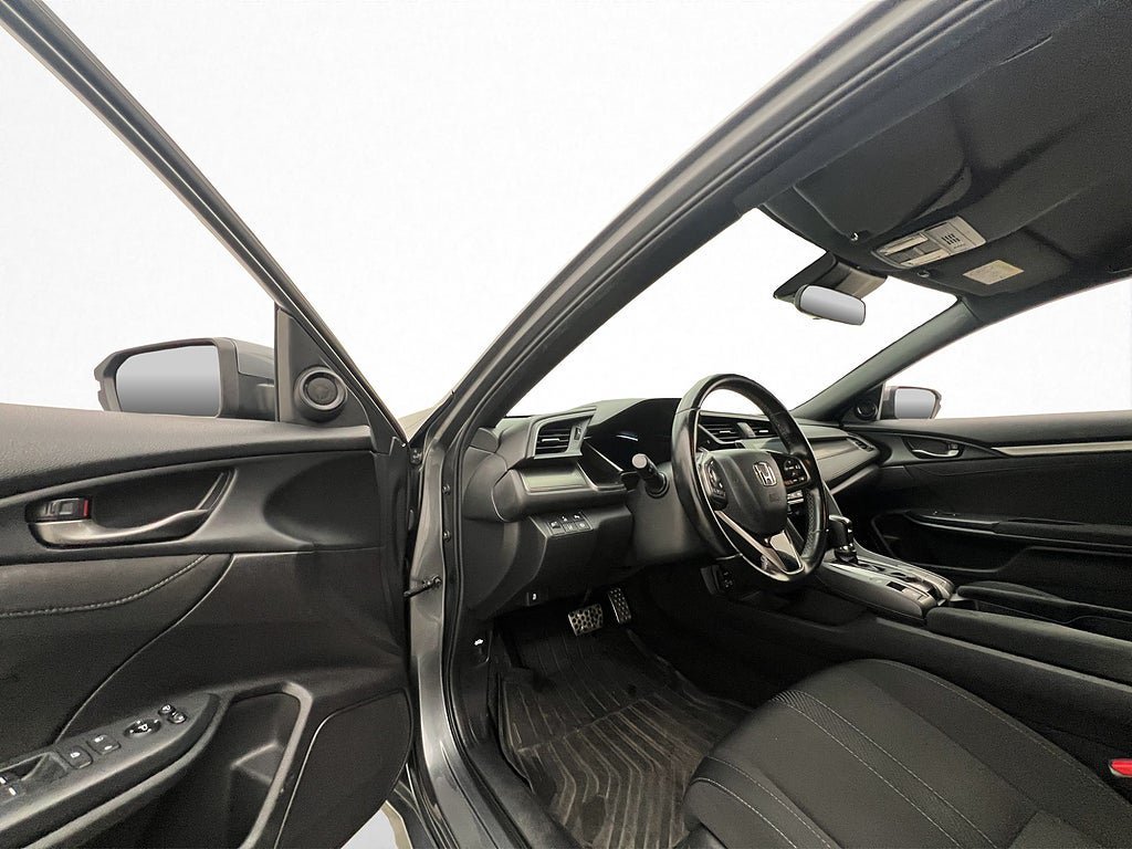 Vehicle Image 12