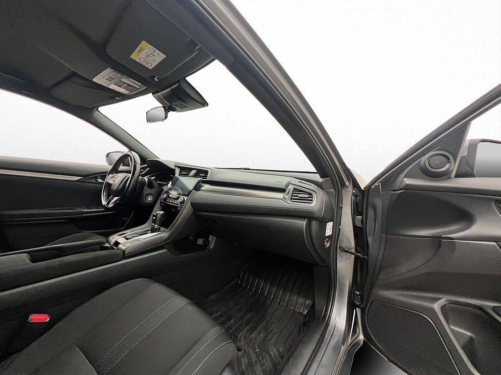 Vehicle Image 15