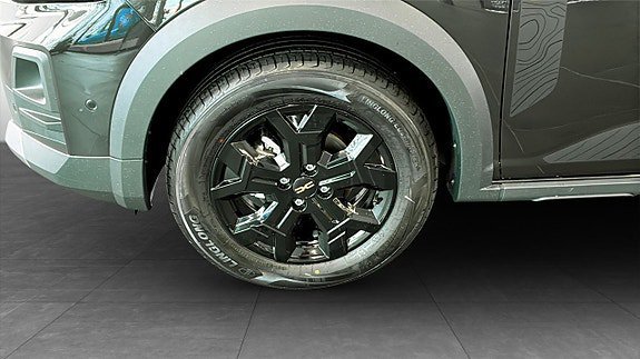 Vehicle Image 9