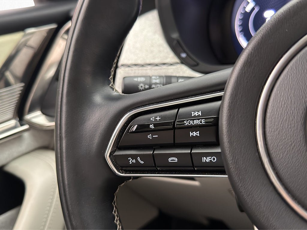 Vehicle Image 27