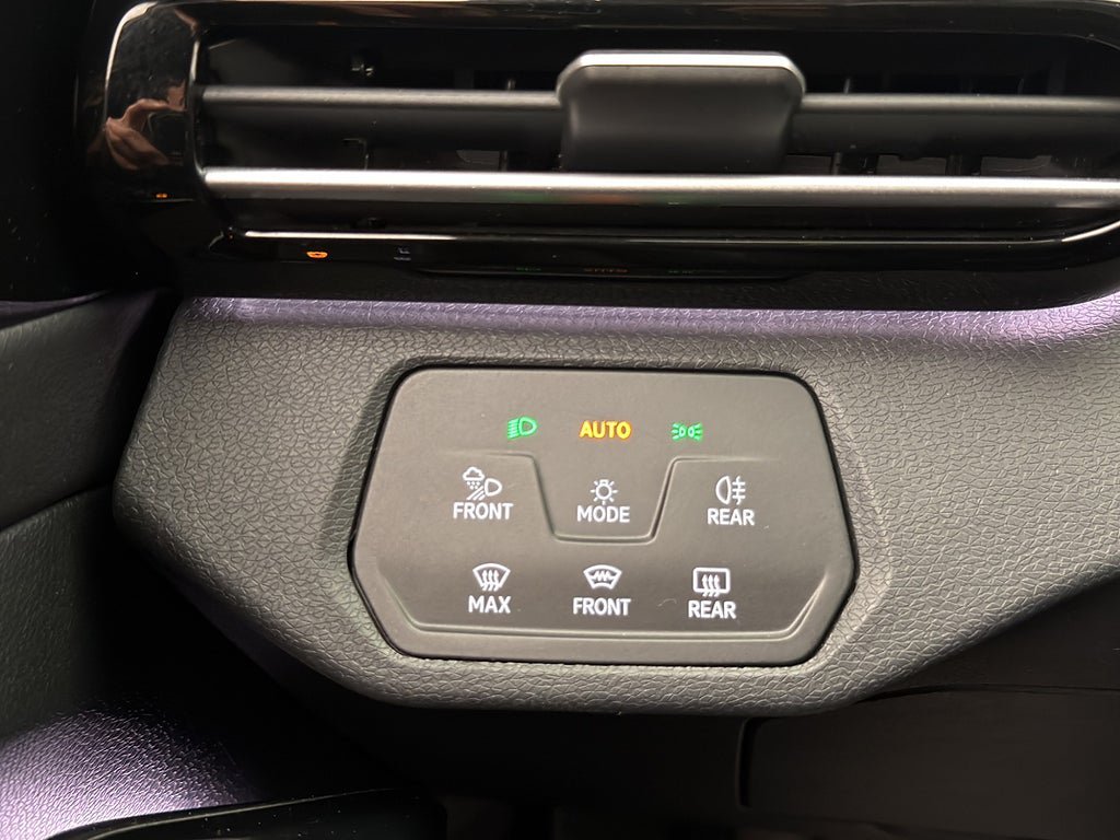 Vehicle Image 29