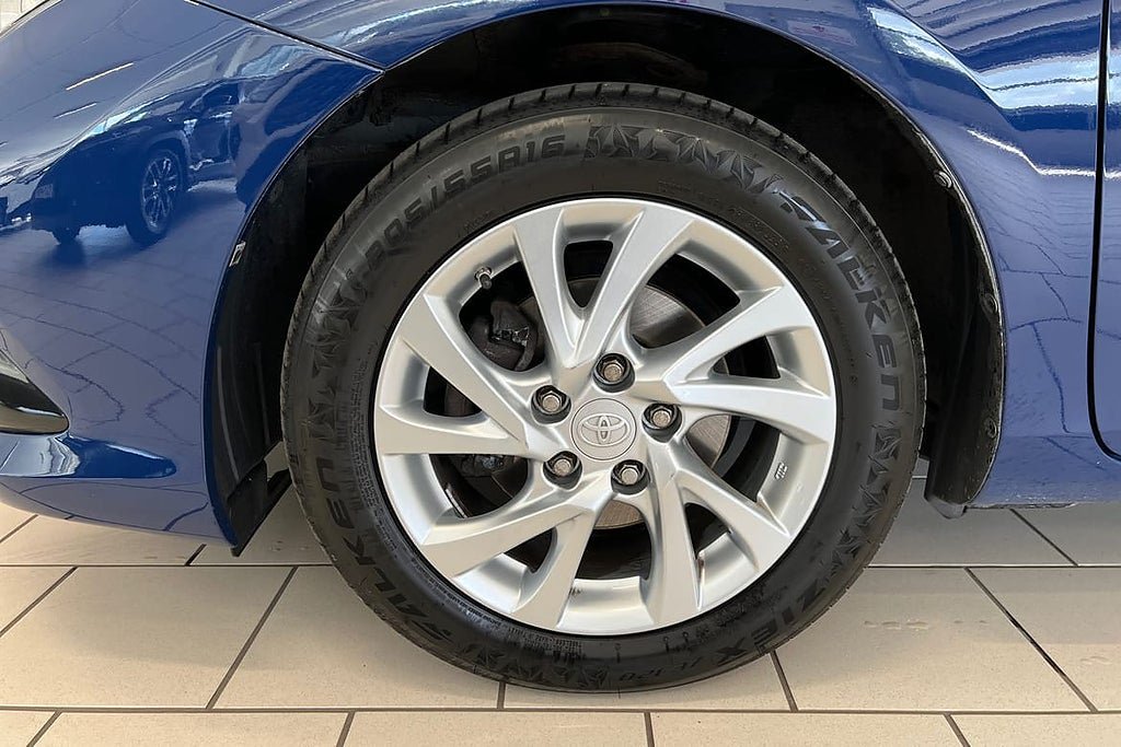 Vehicle Image 15