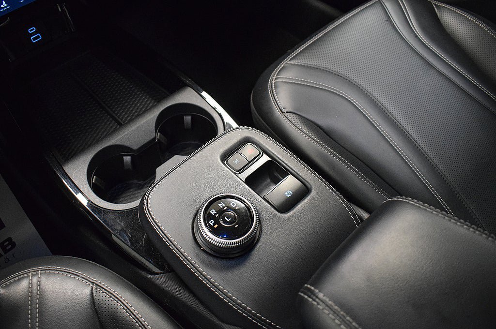 Vehicle Image 13