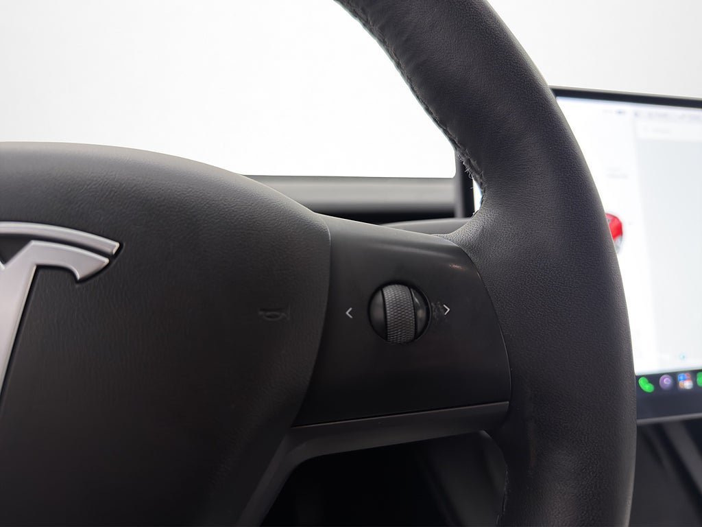 Vehicle Image 28