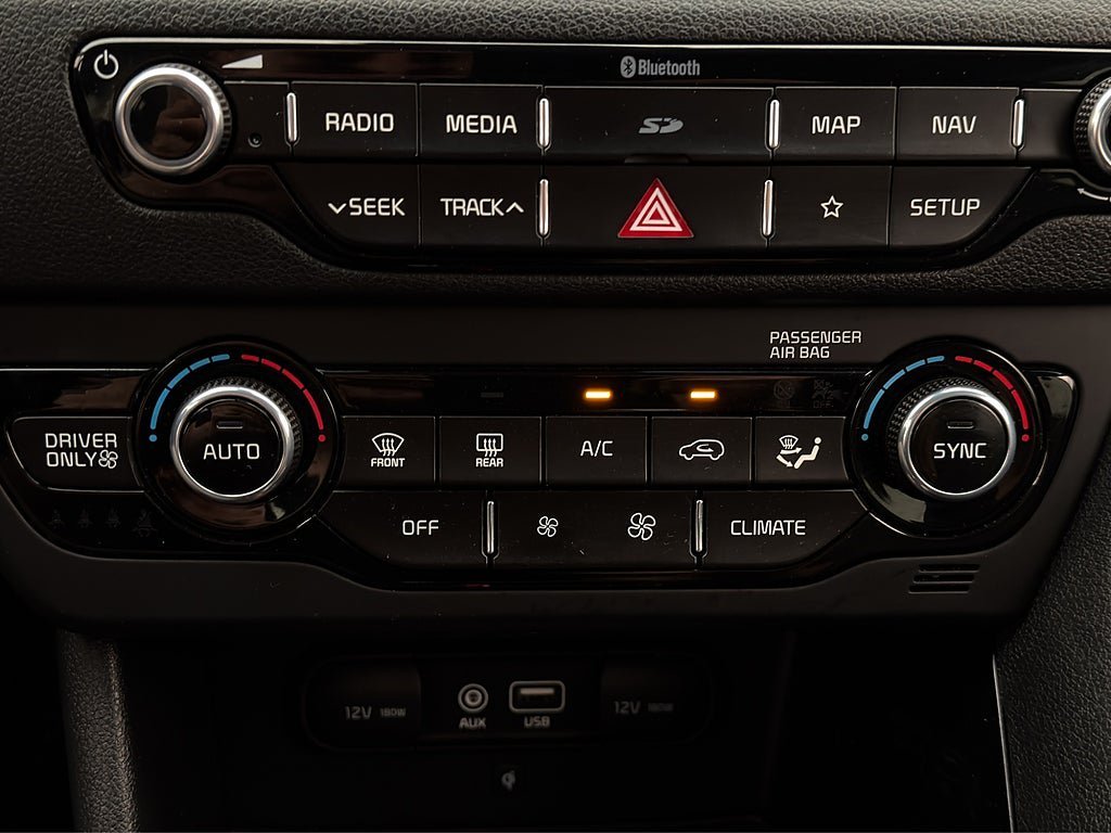 Vehicle Image 26