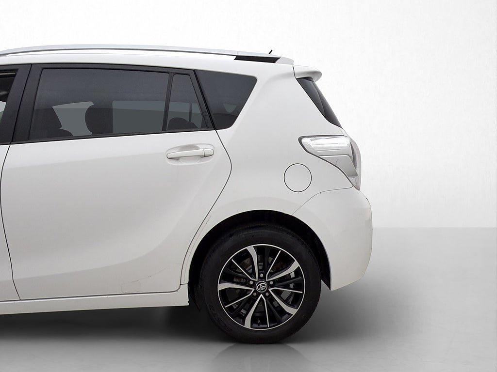 Vehicle Image 30
