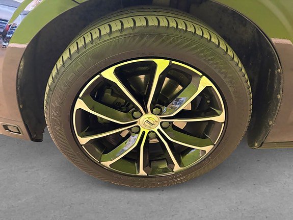 Vehicle Image 8