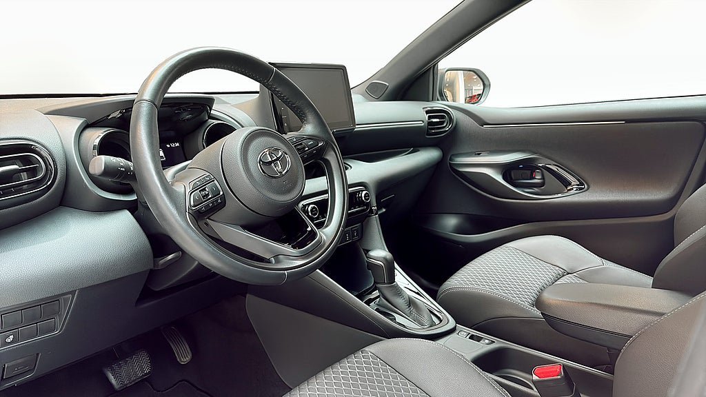 Vehicle Image 7