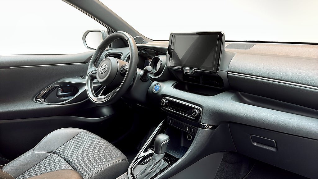Vehicle Image 11
